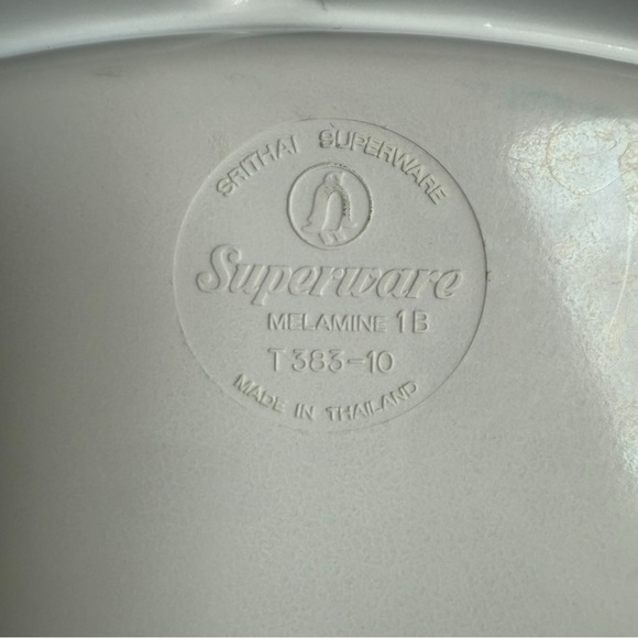 Vintage Disneyland divided plate featuring Mickey Mouse & Friends - Picture 3 of 3